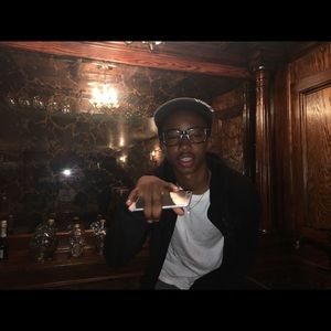 Meet your Posher, Justin